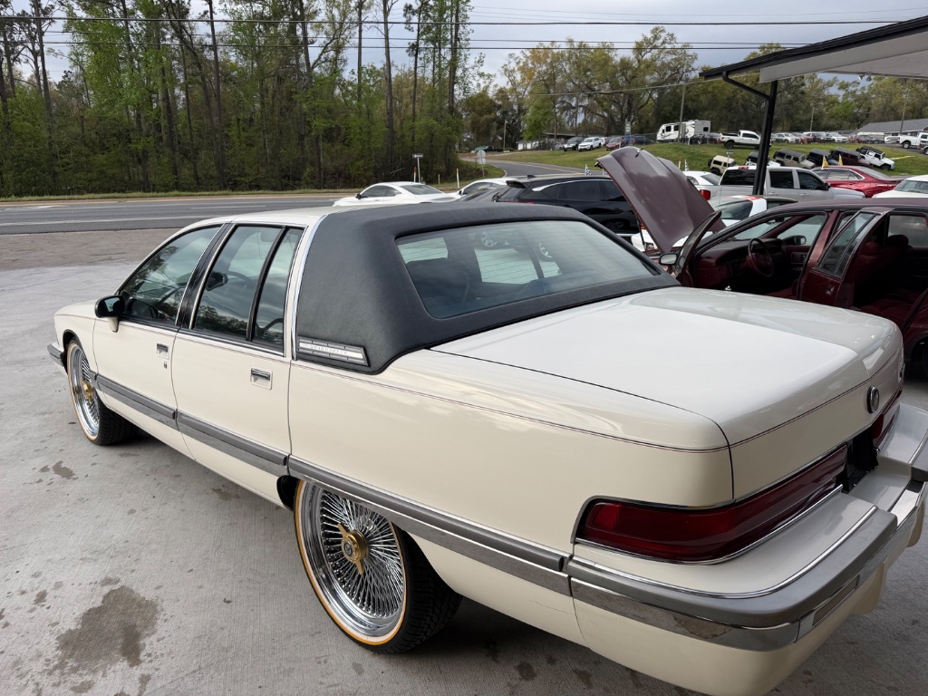 1993 Buick Roadmaster - $15,990