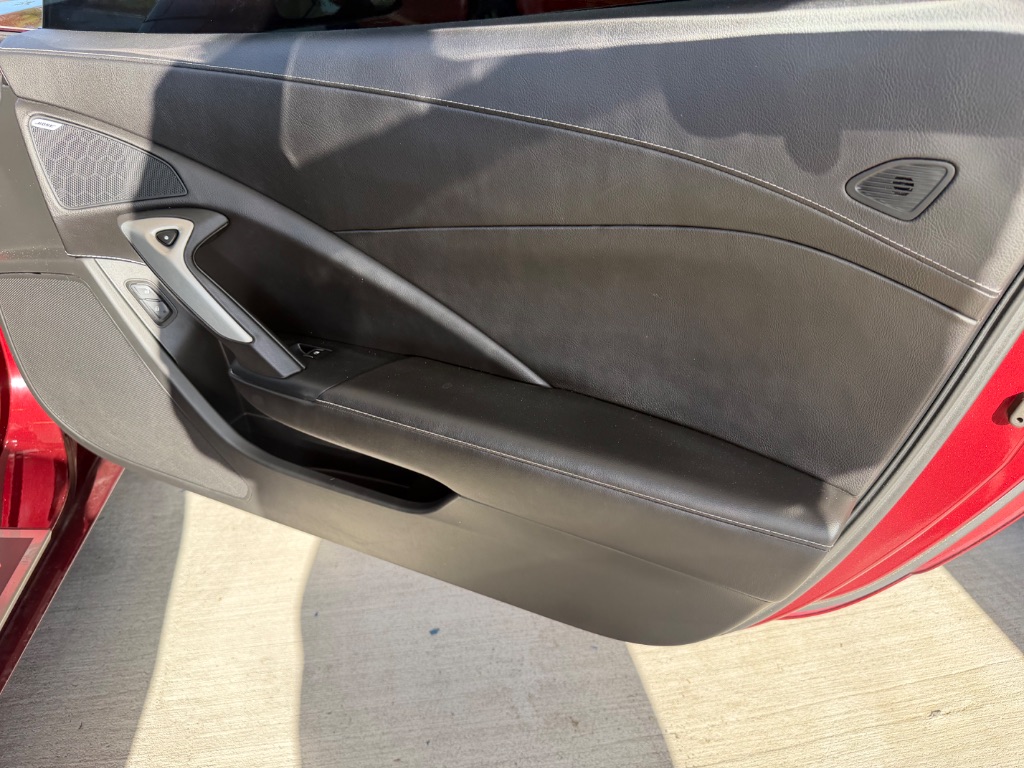 2017 Chevrolet Corvette - $35,990