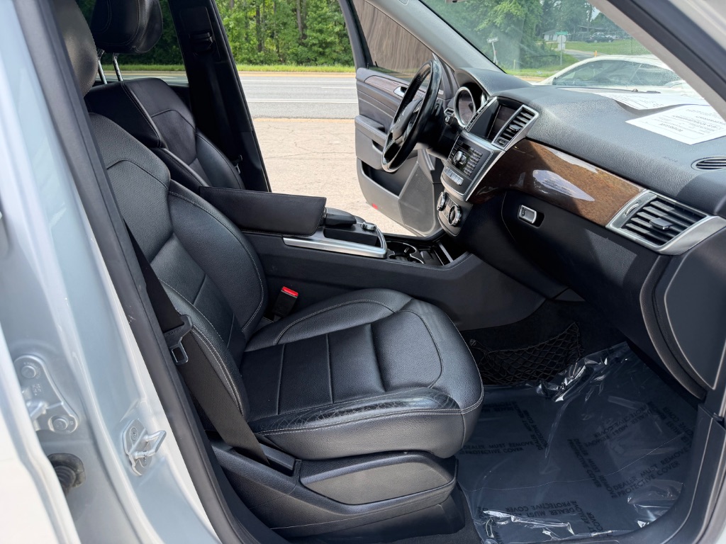 2015 Mercedes-Benz M Class - $8,990