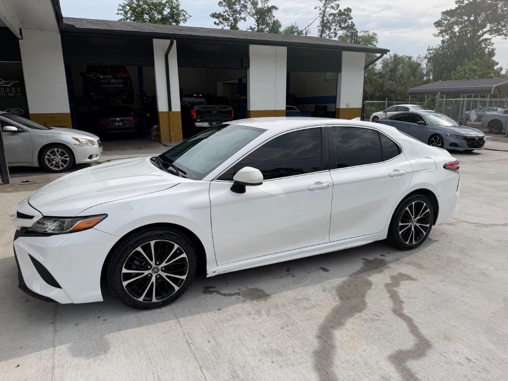 2019 Toyota Camry - $15,990