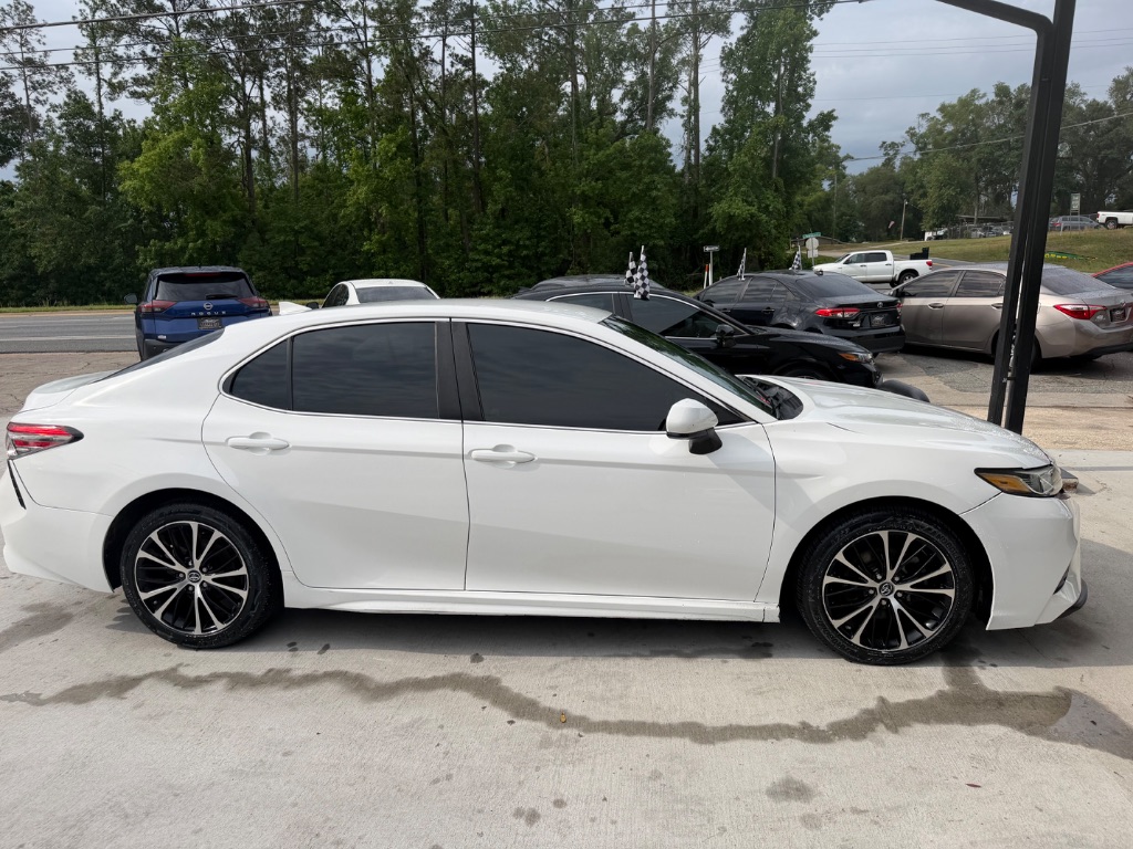 2019 Toyota Camry - $15,990