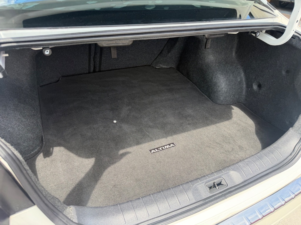 2021 Nissan Altima - $18,990