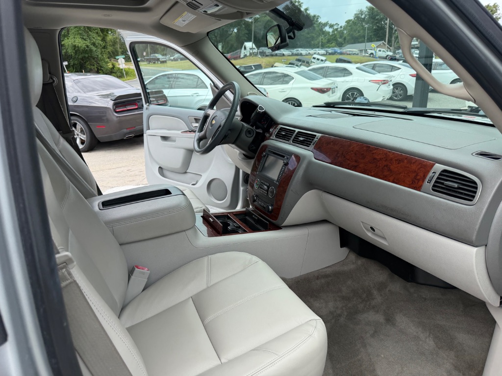 2014 Chevrolet Tahoe - $14,990