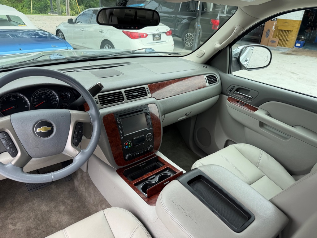 2014 Chevrolet Tahoe - $14,990