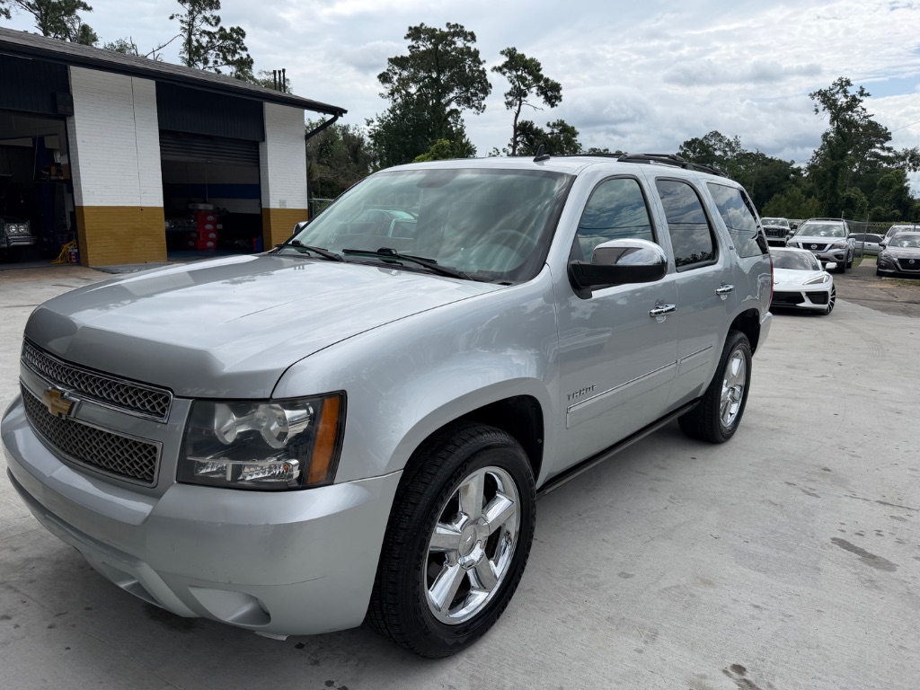 2014 Chevrolet Tahoe - $14,990