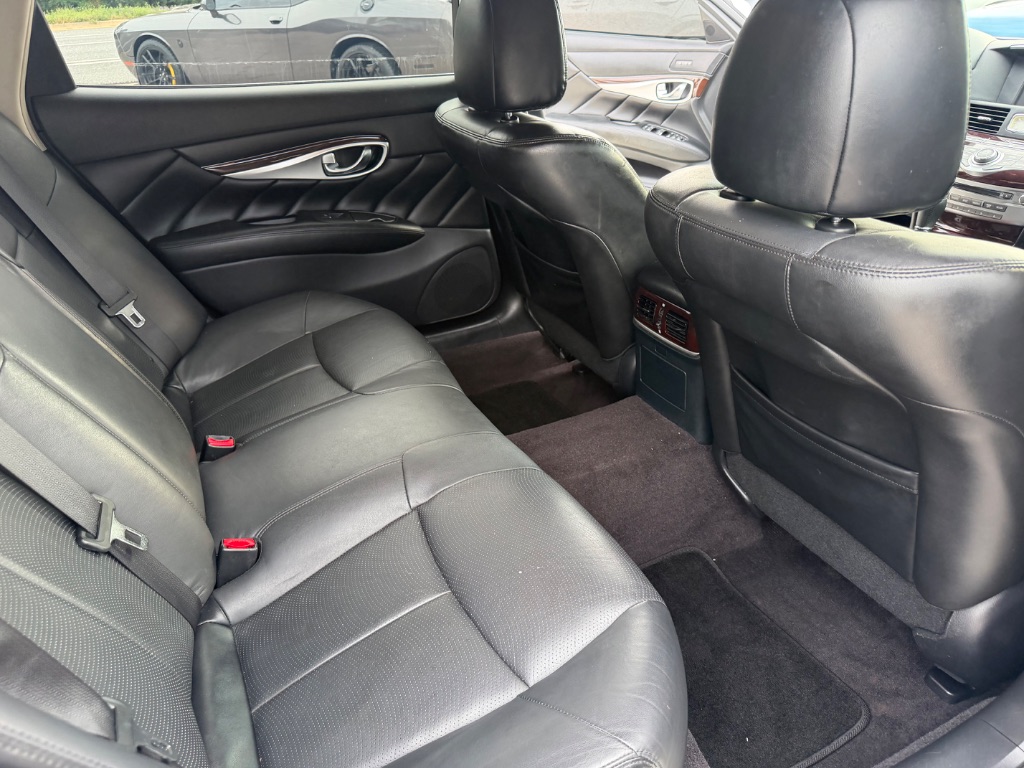 2018 INFINITI Q70 - $17,990