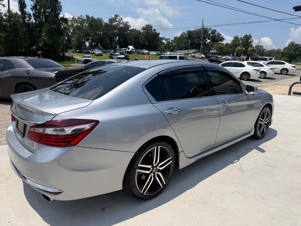 2016 Honda Accord - $15,990