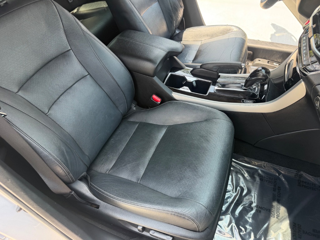 2016 Honda Accord - $15,990