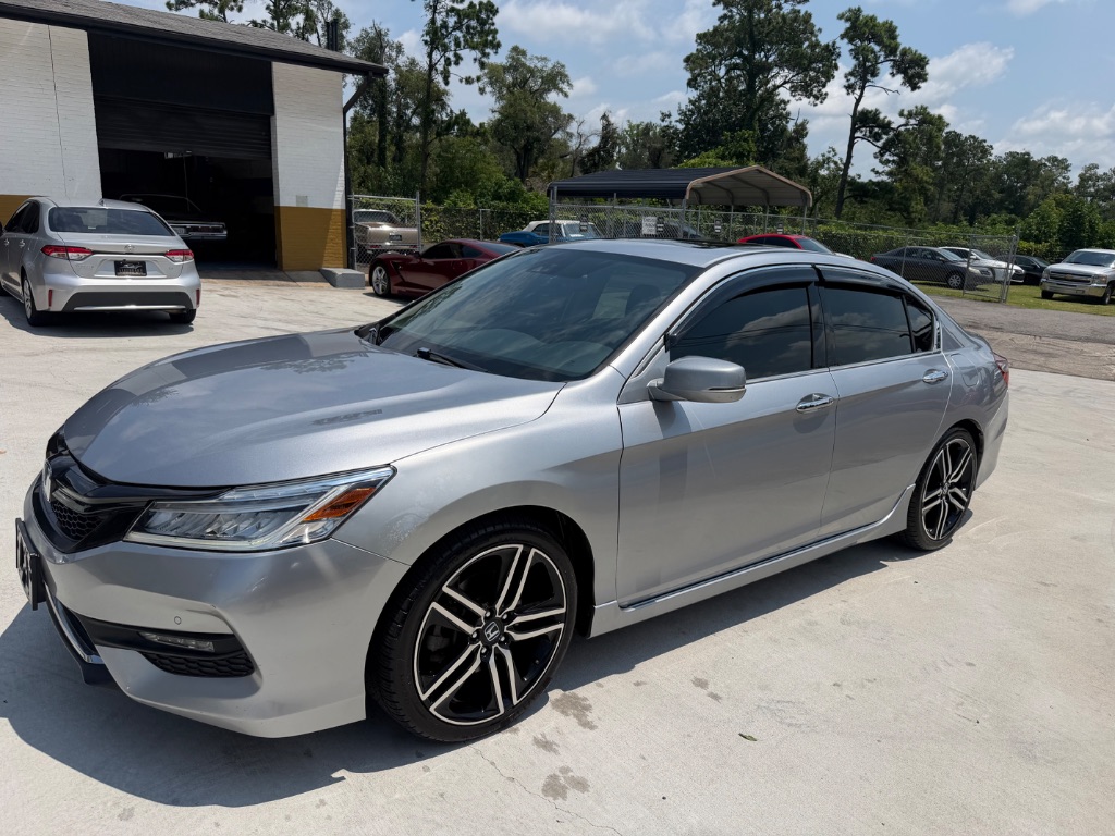 2016 Honda Accord - $15,990
