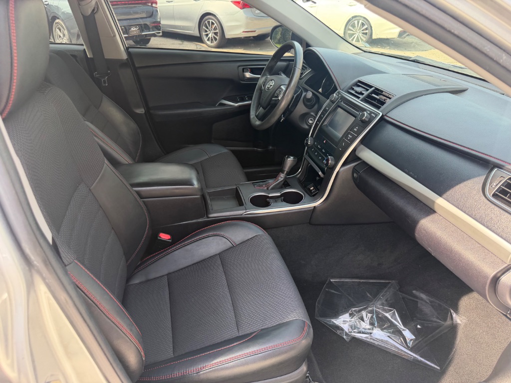 2017 Toyota Camry - $15,990