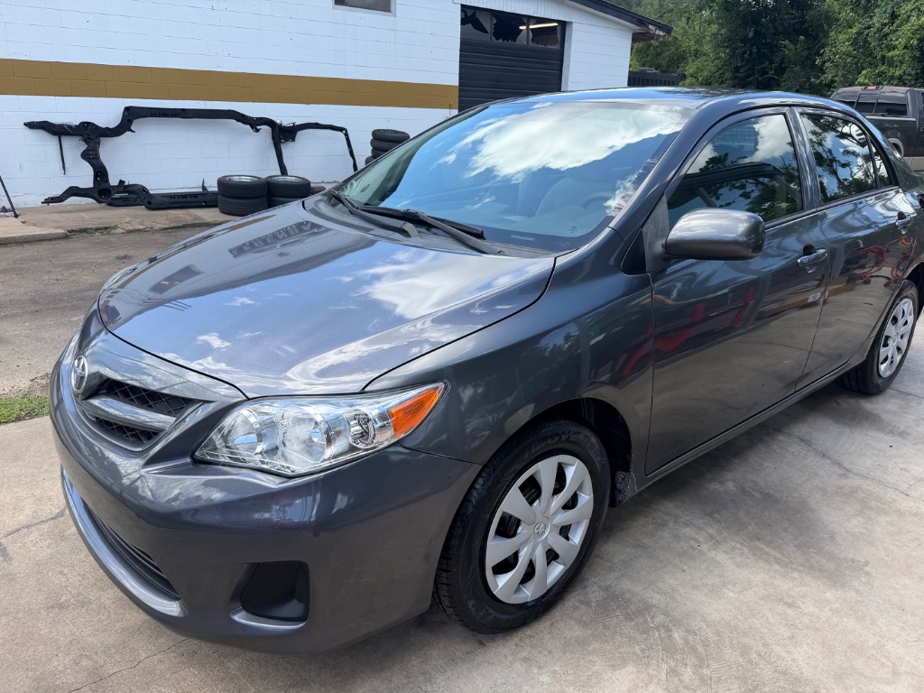 2013 Toyota Corolla - $6,990