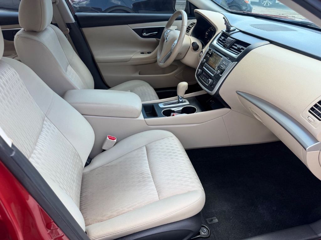 2016 Nissan Altima - $12,990