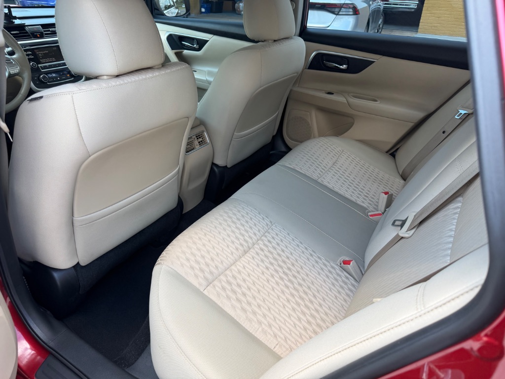 2016 Nissan Altima - $12,990