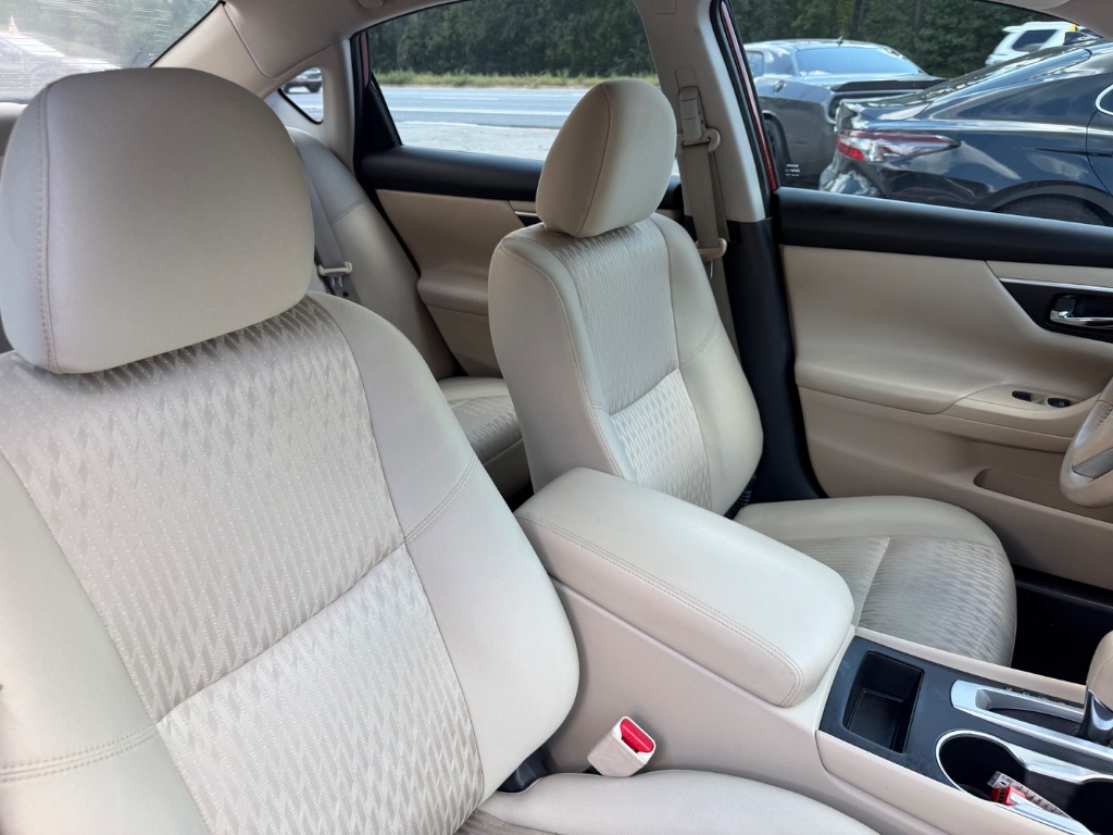 2016 Nissan Altima - $12,990