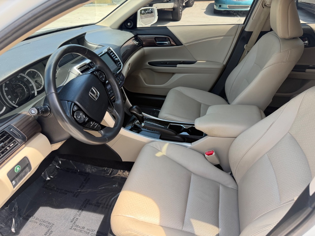 2016 Honda Accord - $18,990