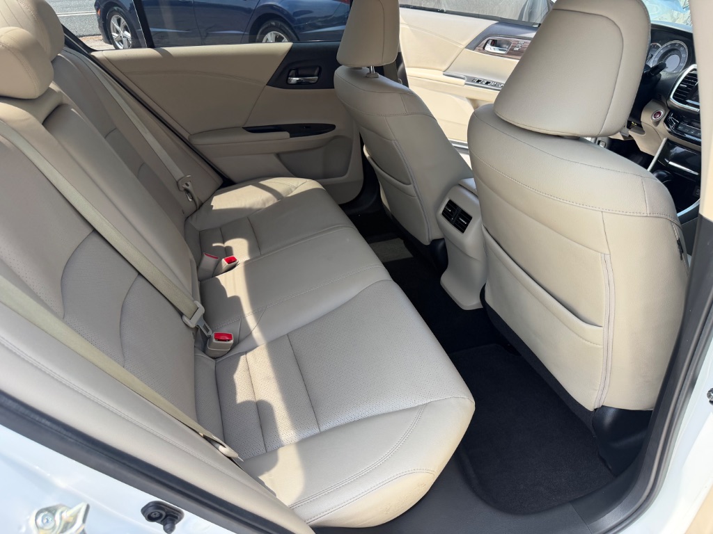 2016 Honda Accord - $18,990