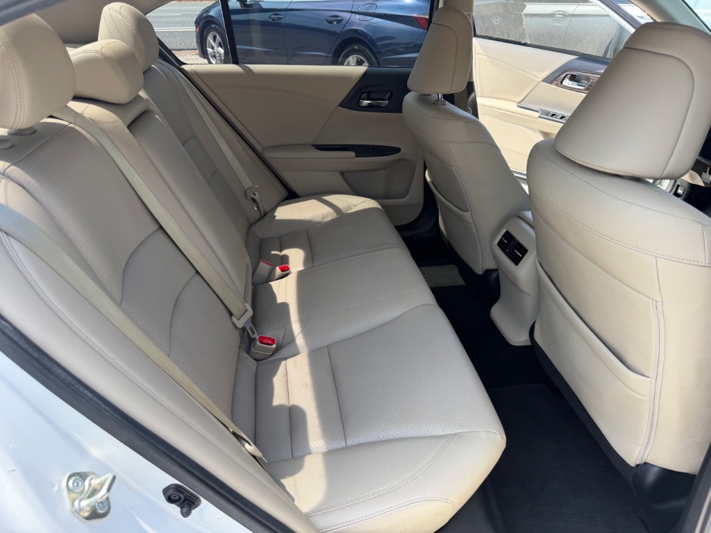 2016 Honda Accord - $18,990