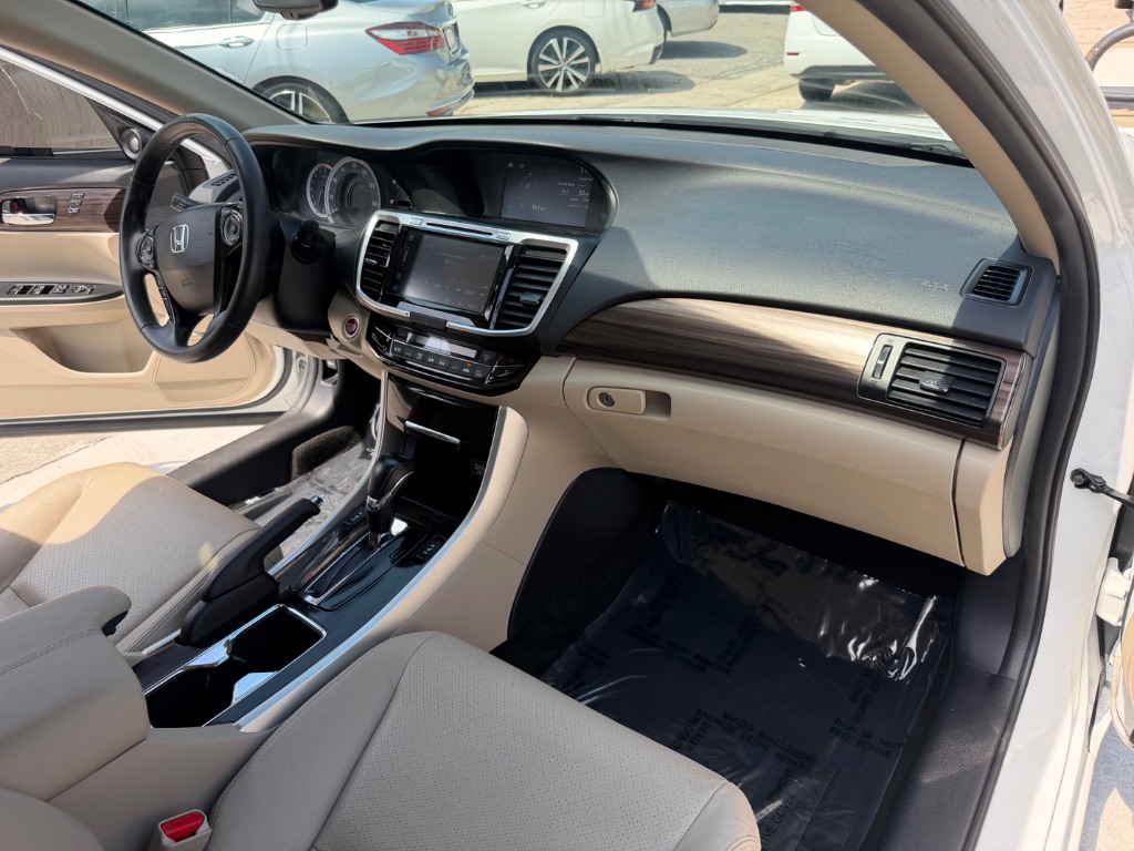 2016 Honda Accord - $18,990