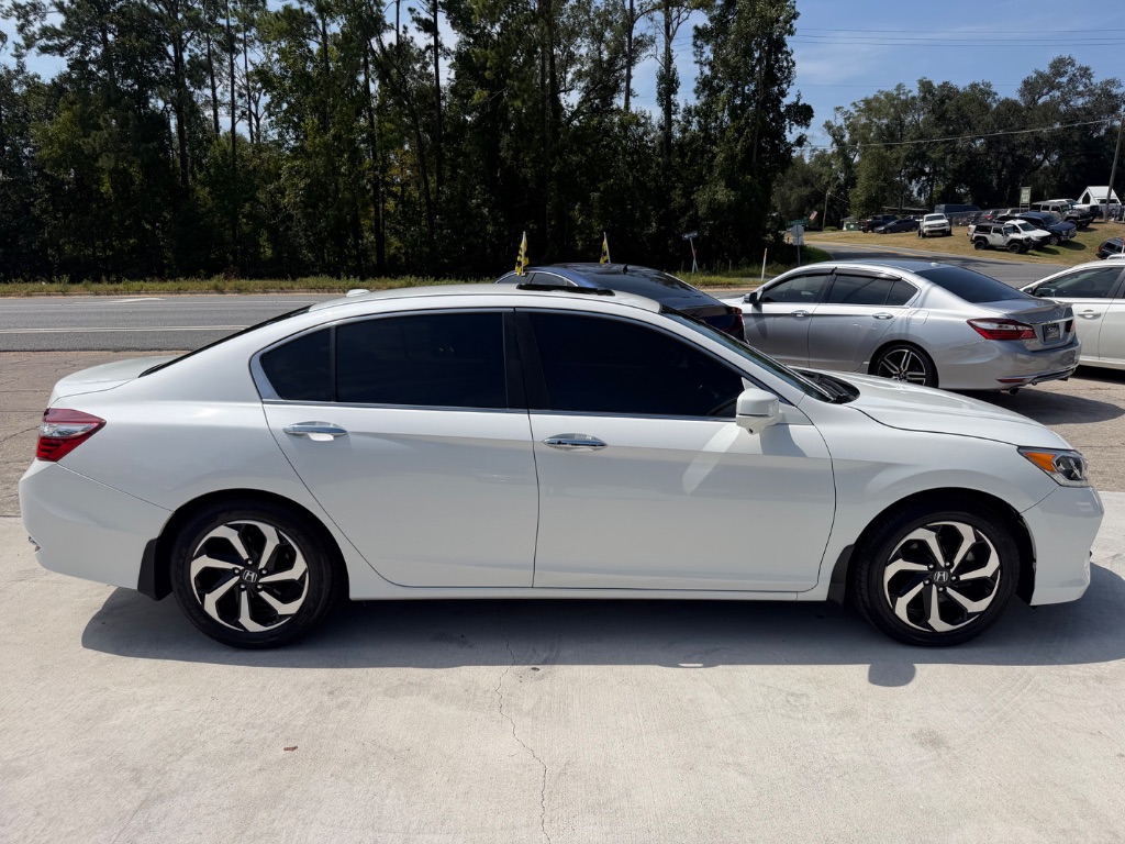 2016 Honda Accord - $18,990