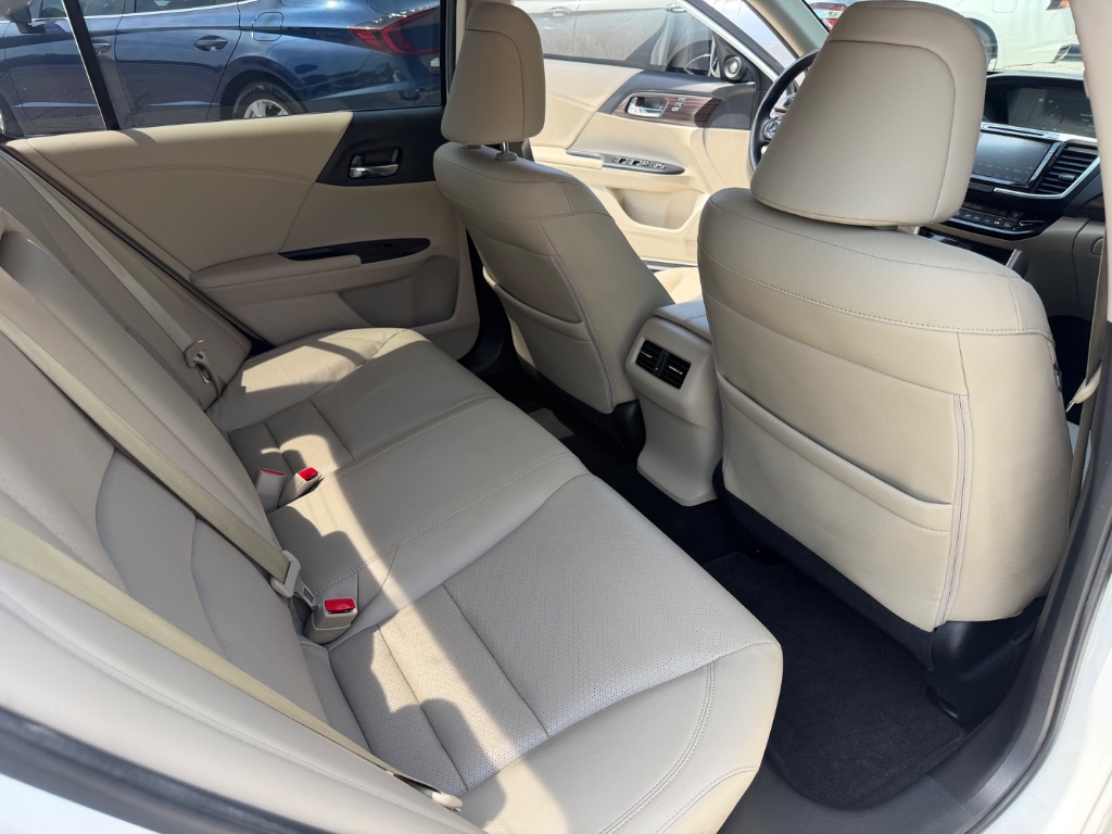 2016 Honda Accord - $18,990