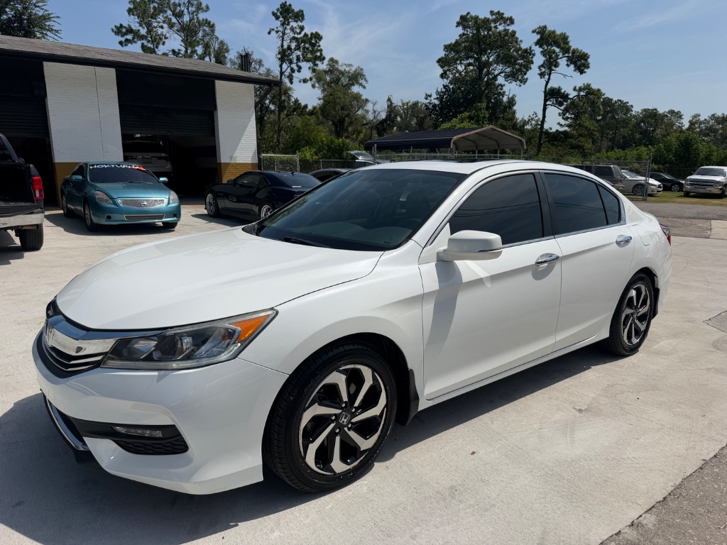 2016 Honda Accord - $18,990