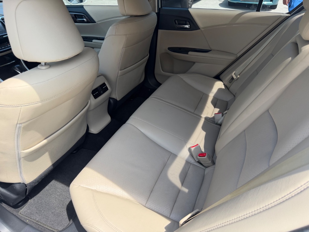 2016 Honda Accord - $18,990