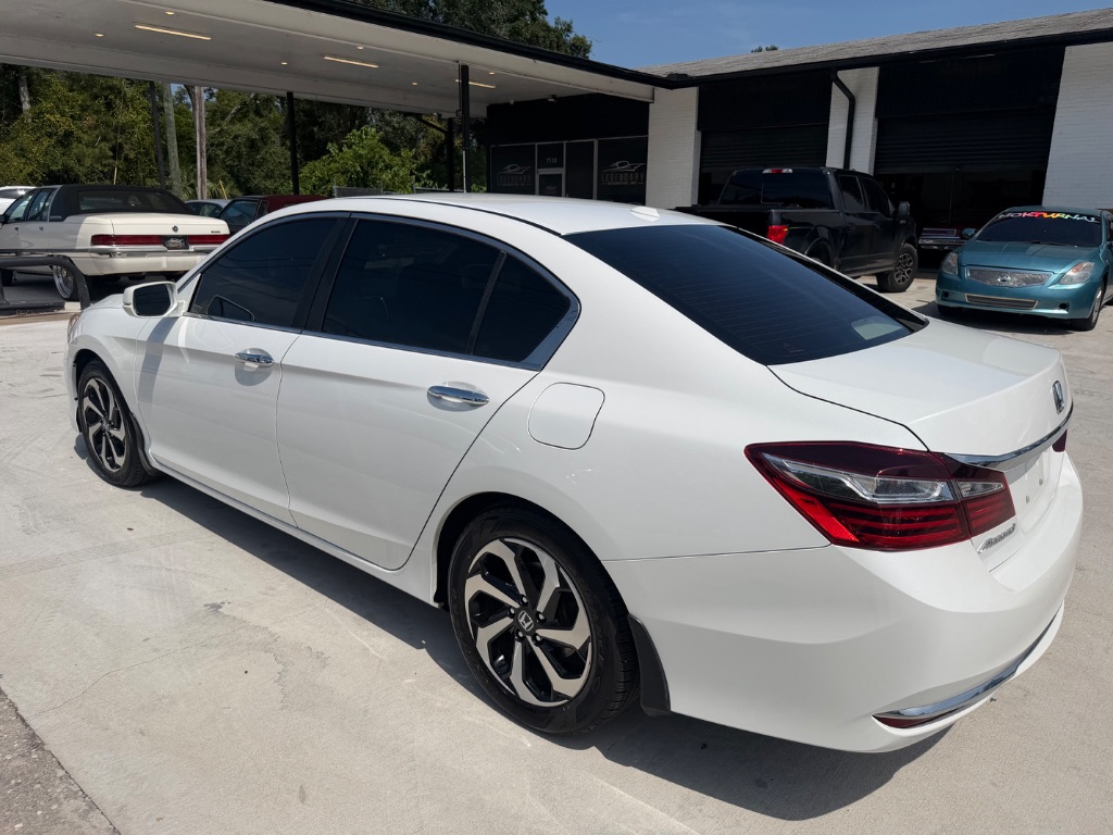 2016 Honda Accord - $18,990