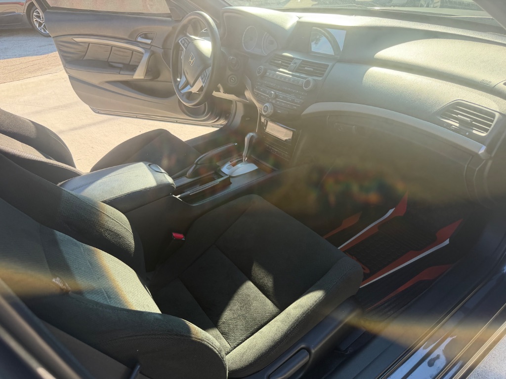 2012 Honda Accord - $8,990
