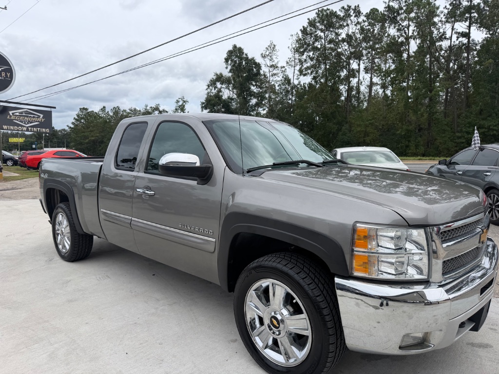 2013 Chevrolet Silverado - $15,990