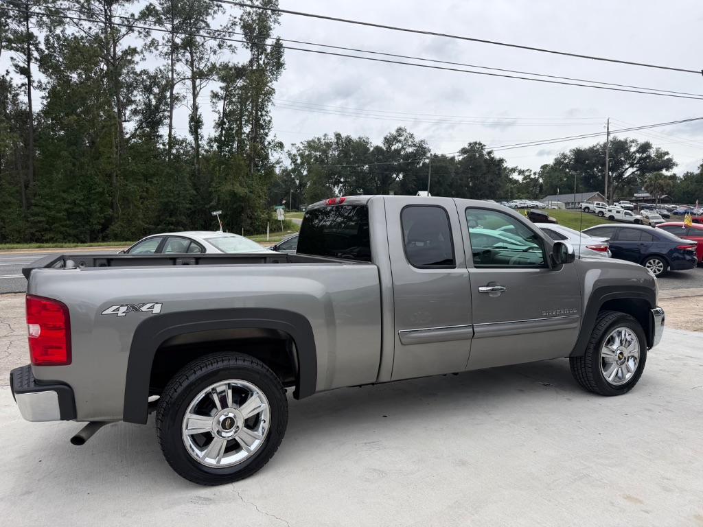 2013 Chevrolet Silverado - $15,990