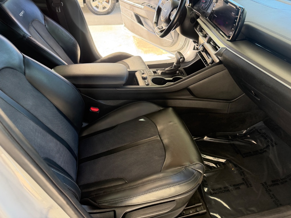 2022 Kia K5 - $18,990