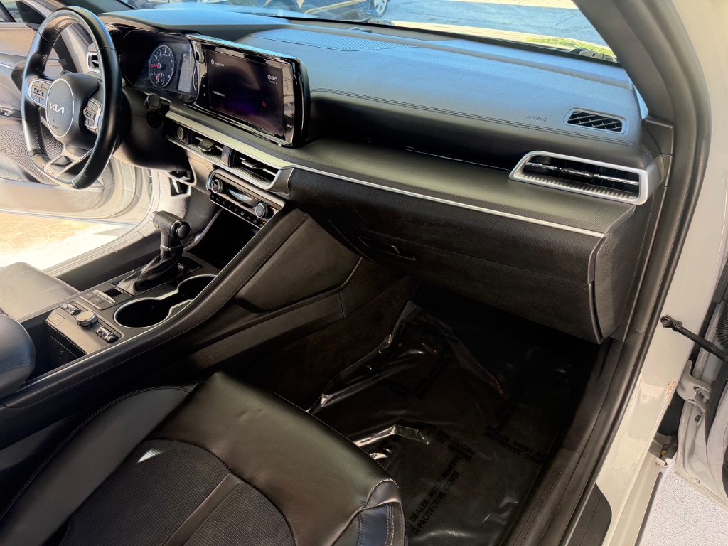 2022 Kia K5 - $18,990