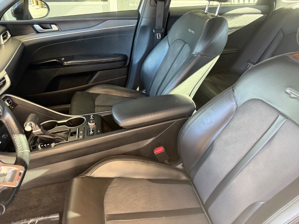 2022 Kia K5 - $18,990