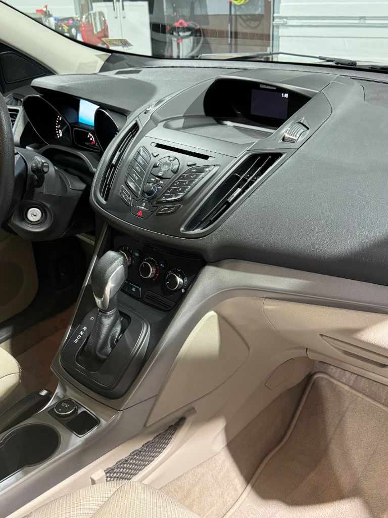 2016 Ford Escape SE photo