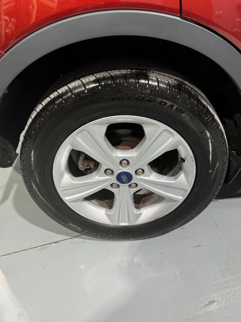 2016 Ford Escape SE photo