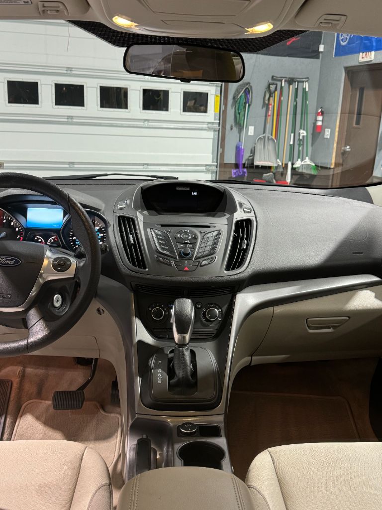 2016 Ford Escape SE photo