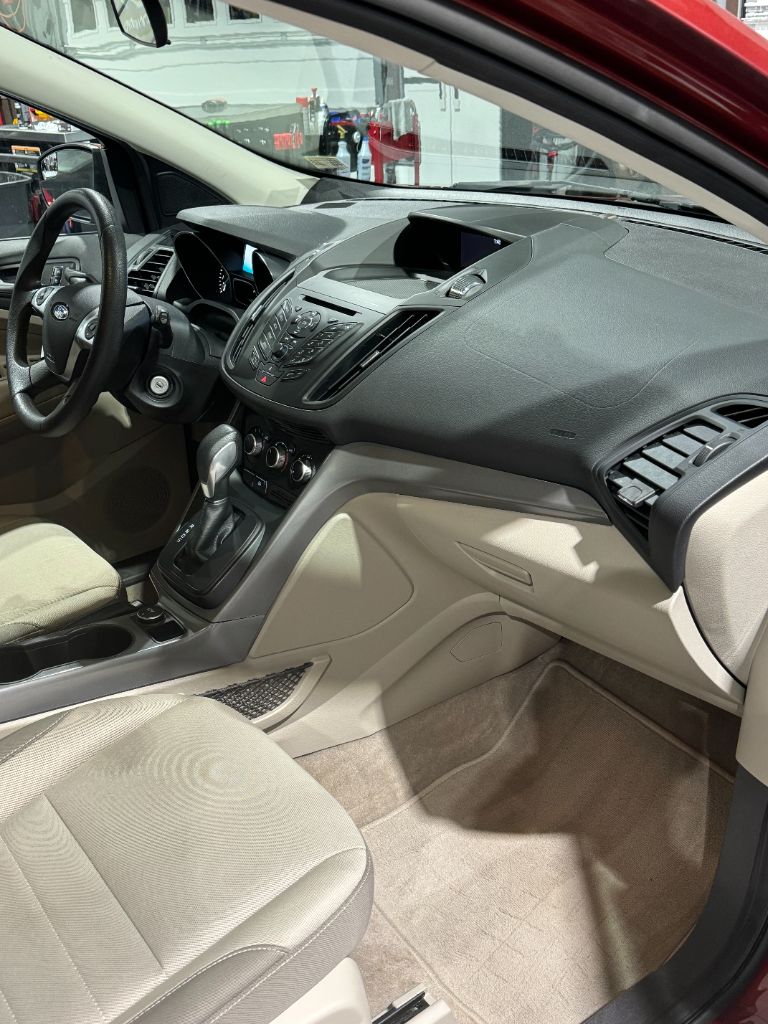 2016 Ford Escape SE photo