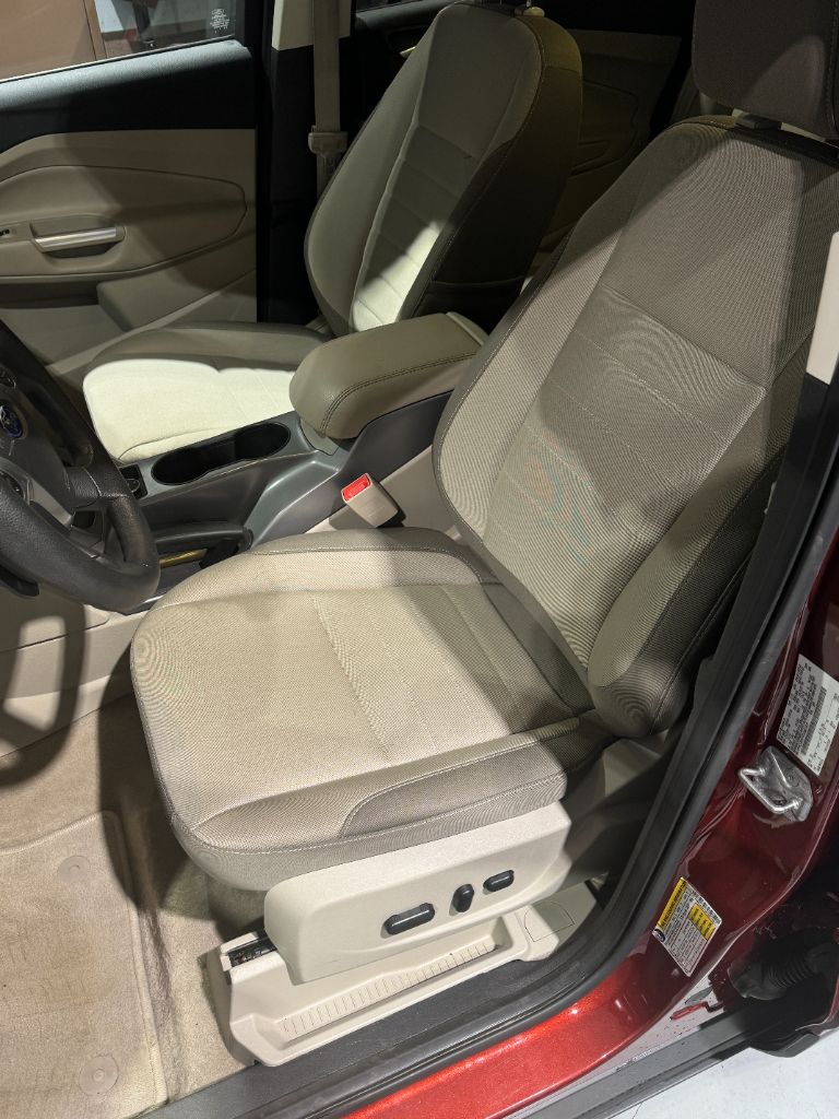 2016 Ford Escape SE photo