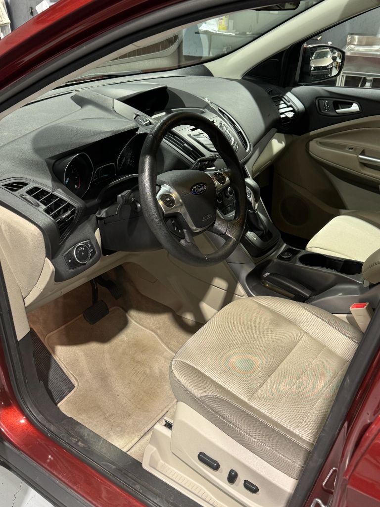 2016 Ford Escape SE photo