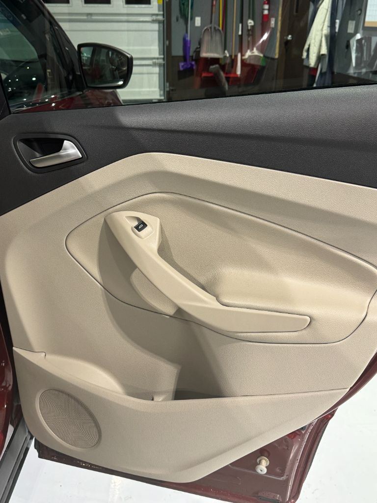2016 Ford Escape SE photo