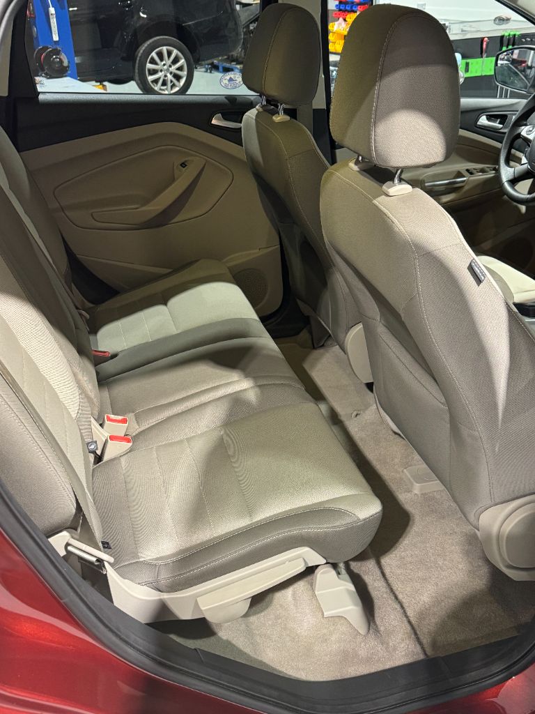2016 Ford Escape SE photo