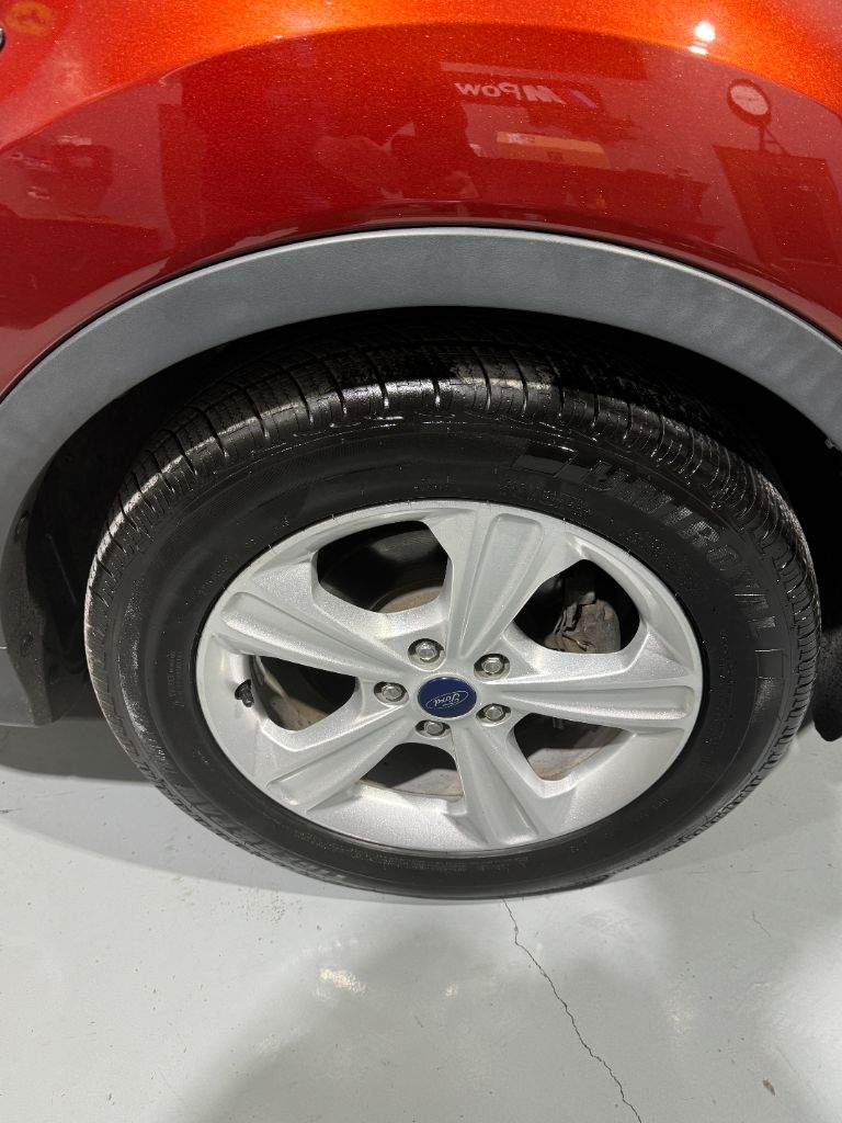 2016 Ford Escape SE photo