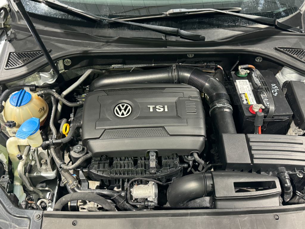 2016 Volkswagen Passat S photo