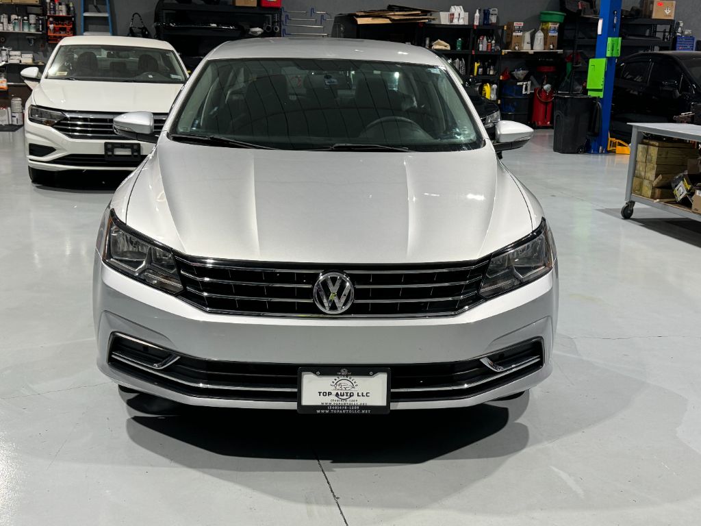 2016 Volkswagen Passat S photo