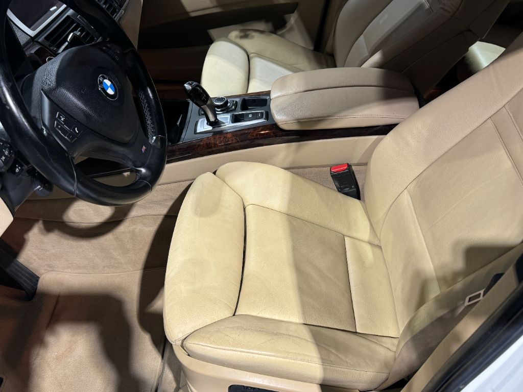 2013 BMW X5 xDrive50i photo
