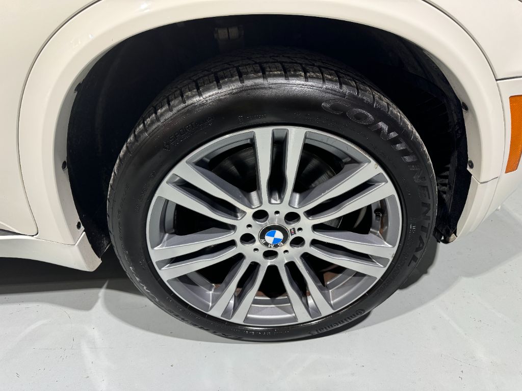 2013 BMW X5 xDrive50i photo