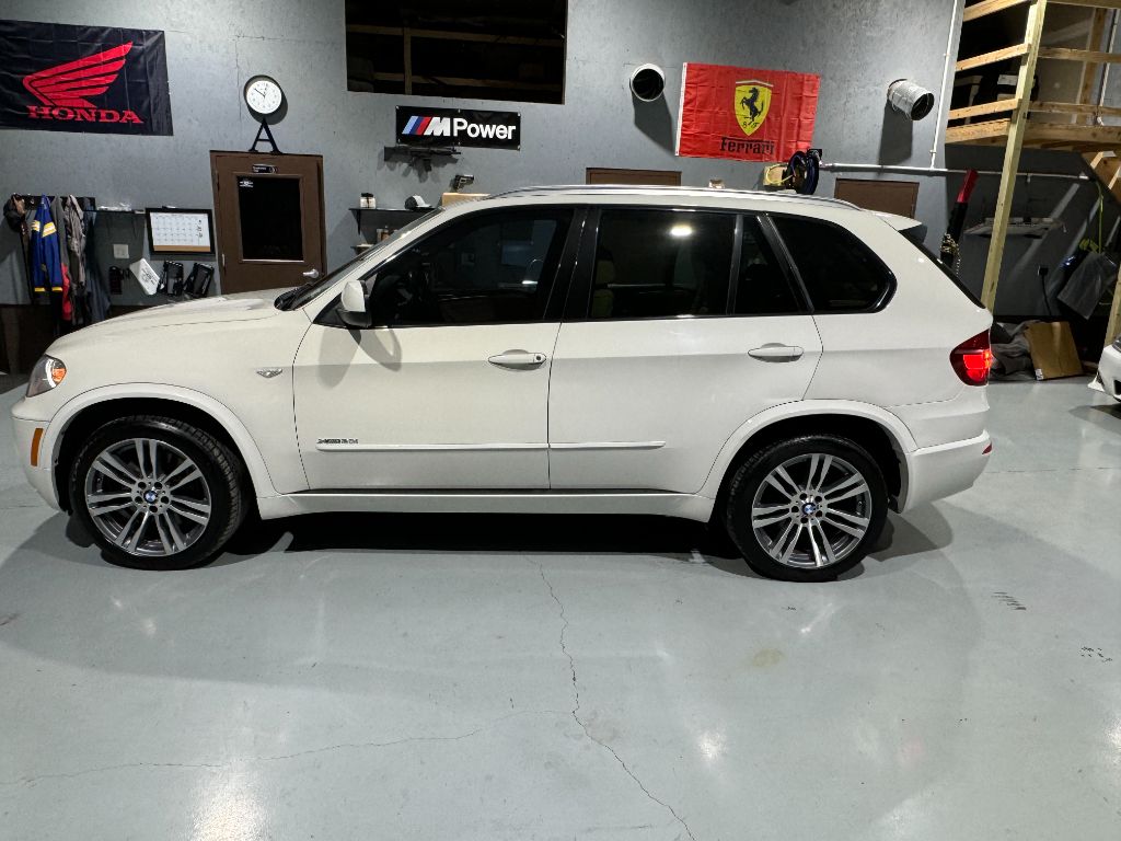 2013 BMW X5 xDrive50i photo