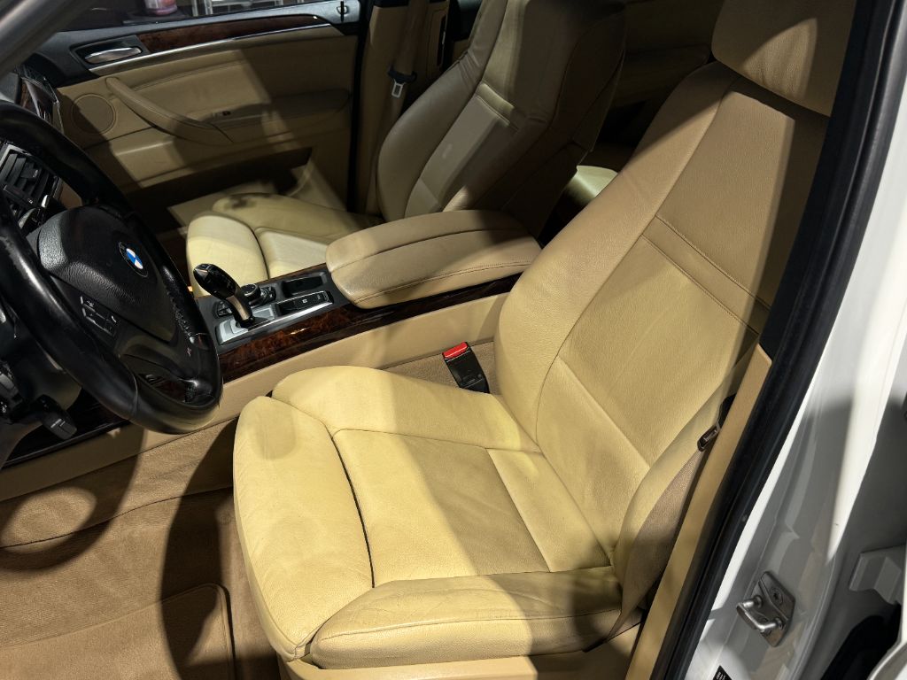 2013 BMW X5 xDrive50i photo