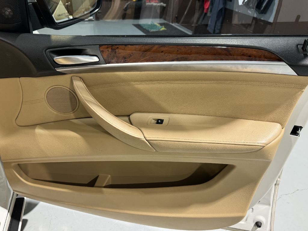 2013 BMW X5 xDrive50i photo