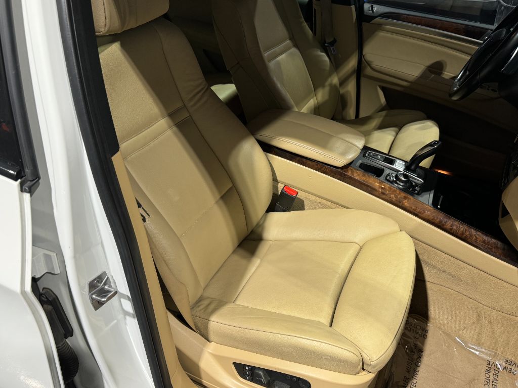 2013 BMW X5 xDrive50i photo